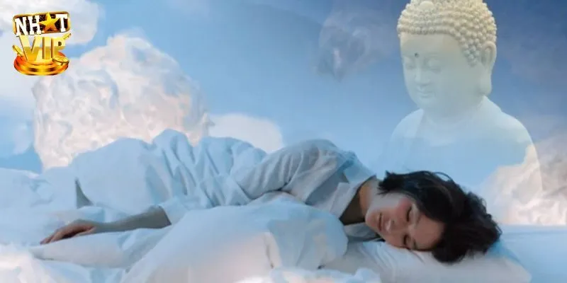 Nhìn thấy tượng Phật bị ngã